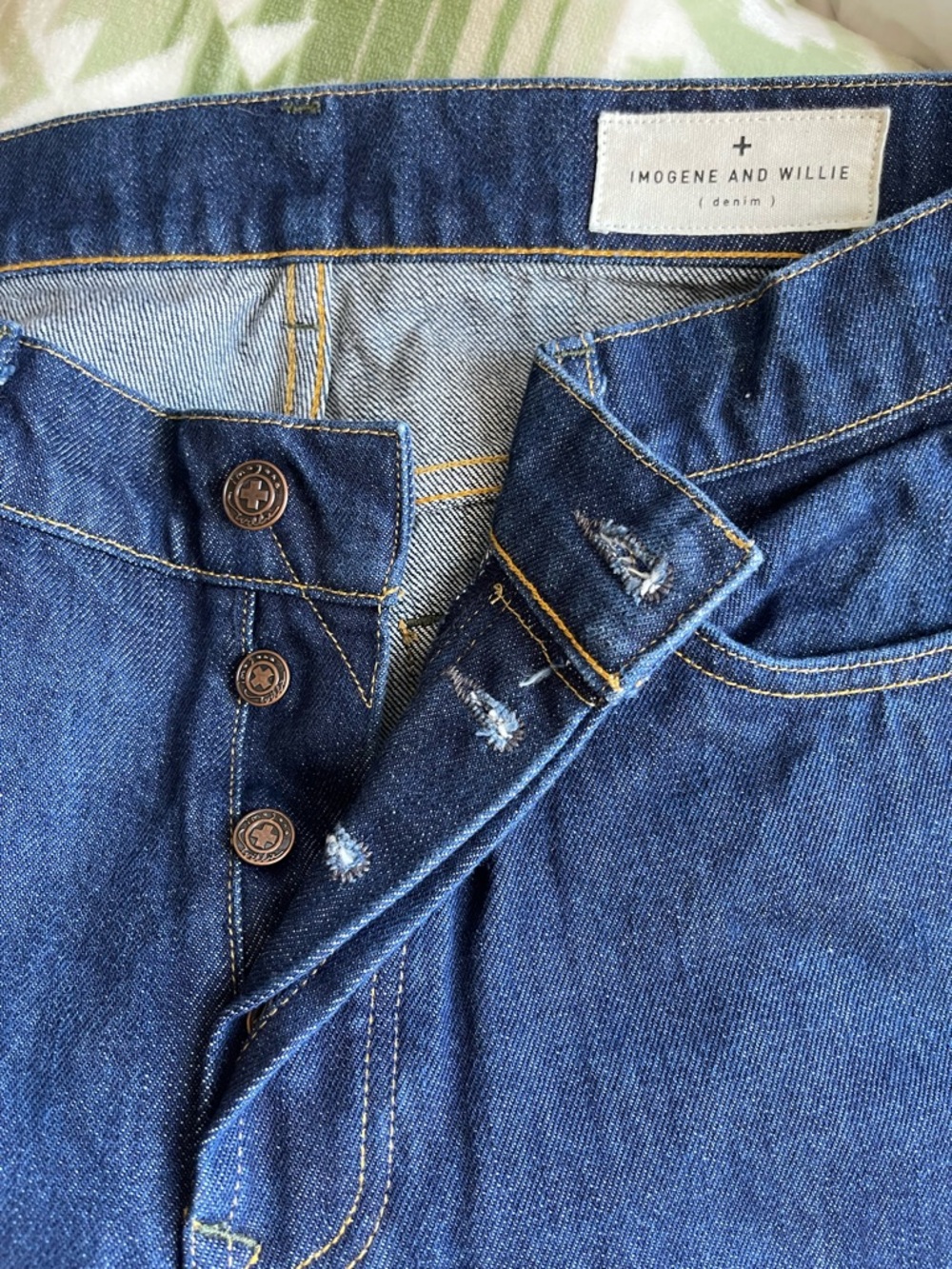 imogene + willie Dark Blue Relaxed Men's Jeans Barton fit Button Fly - Picture 2 of 4